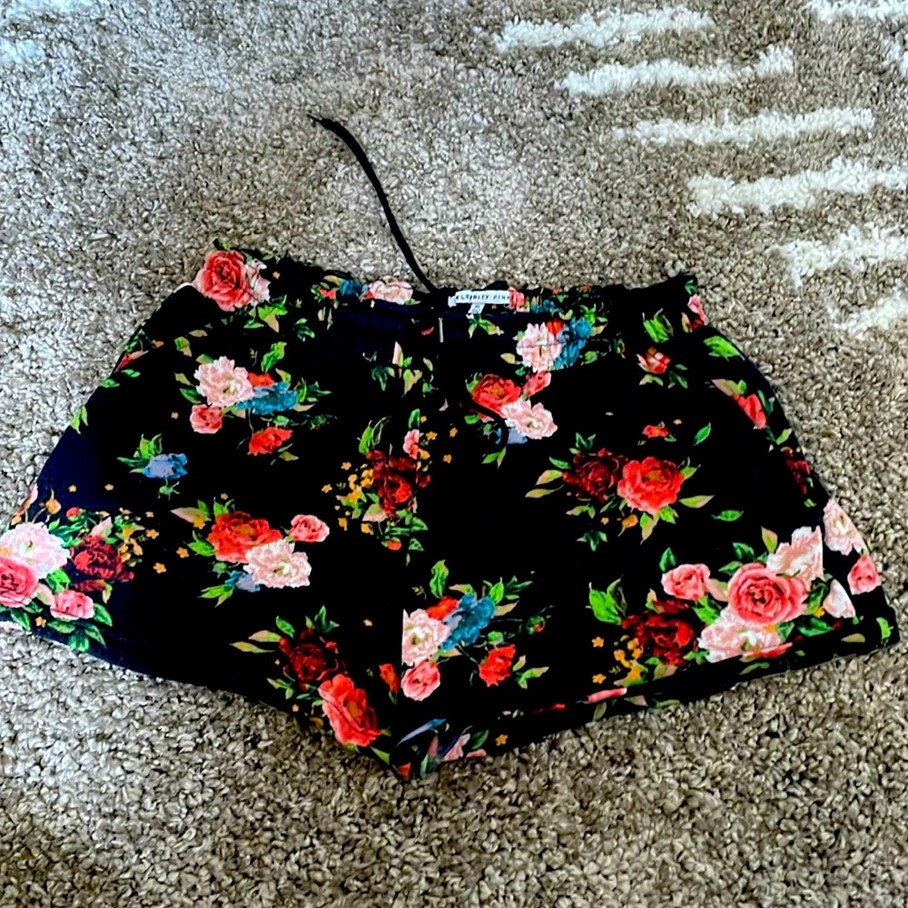 Xl floral and black lounge shorts by celebrity pink